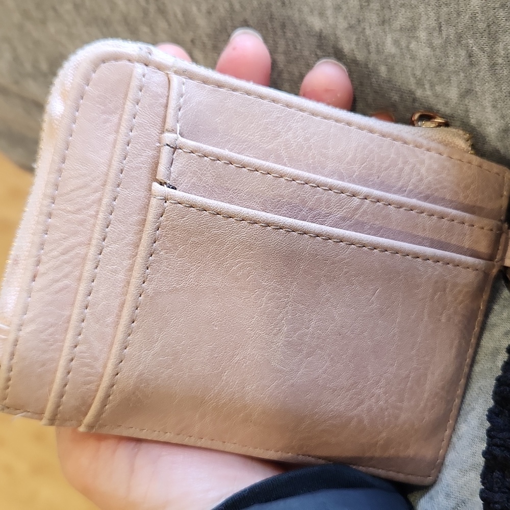 Mini pink Wallet - Picture 2 of 3